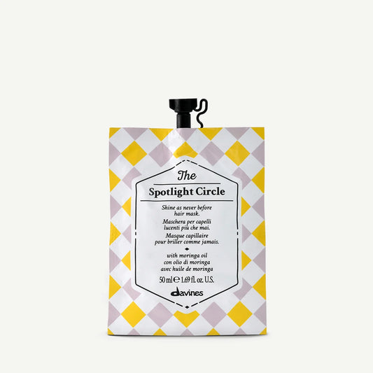 SPOTLIGHT Shine Boosting Mask